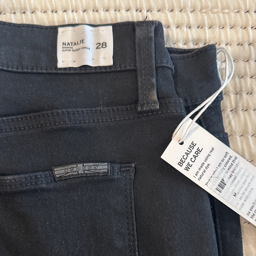 Hudson Jeans Women's Straight Leg in Black